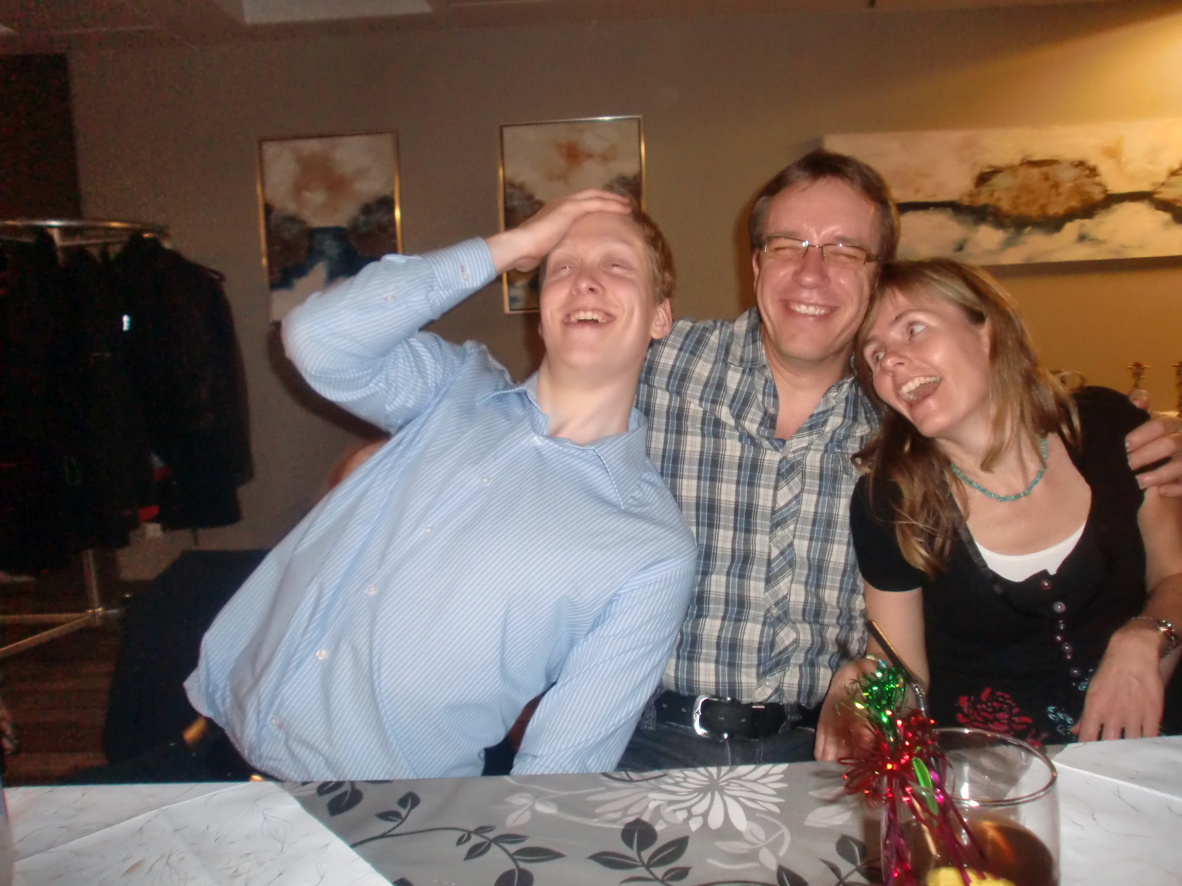 https://www.mos-eisley.dk/media/Netic billeder/Julefrokost%2003-12-2011/CIMG2367.JPG